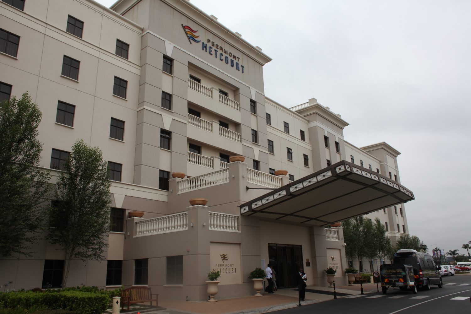 Peermont Metcourt Emperors Palace LARGE