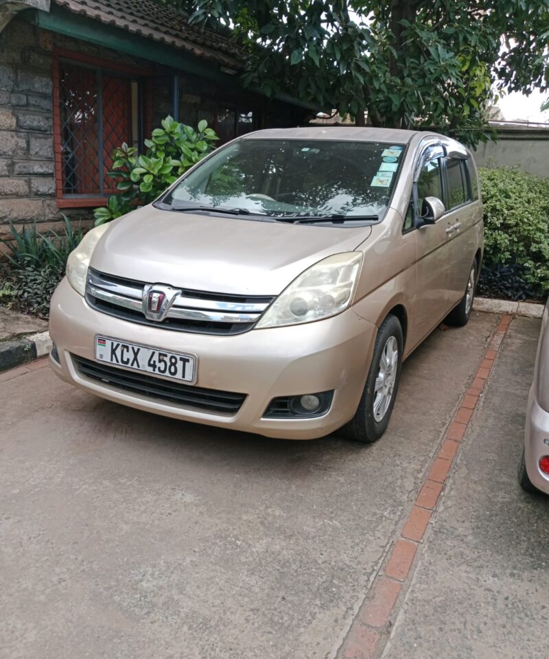 SALOON CAR