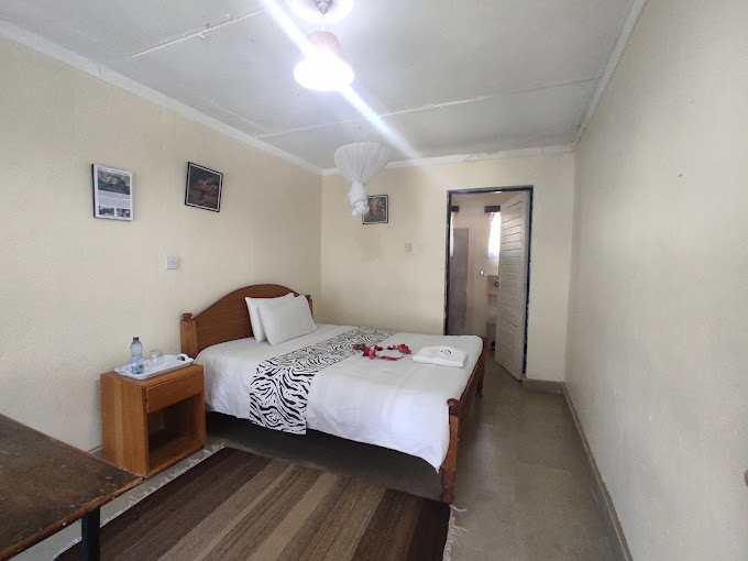 Elsamere lodge