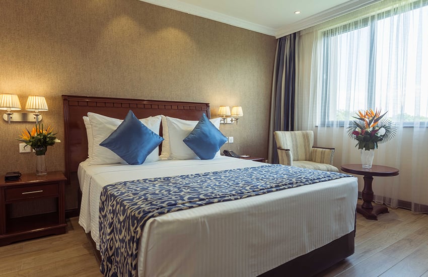 sarova wood